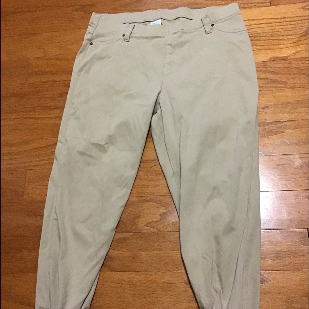 💛kaki jegging (jeans and leggings) capris💛